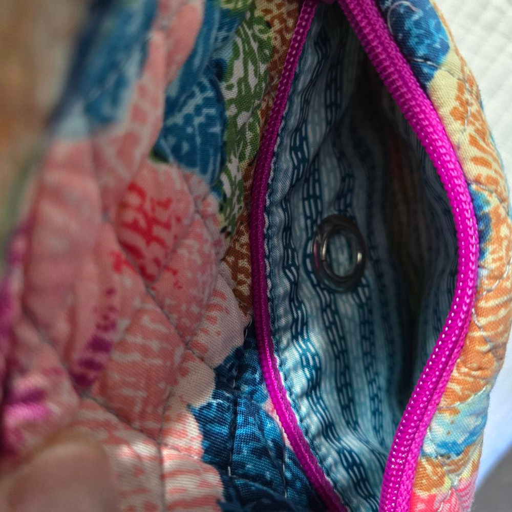 VERA BRADLEY Floral Super Bloom Hipster Crossbody Bag - Picture 11 of 13